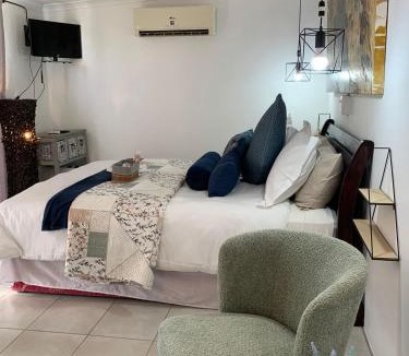 Colchester House | Addo Mountain View