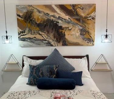 Colchester House | Addo Mountain View