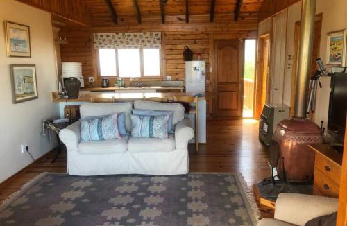 Kleinmond House | Adorable 2 bedroom seaside vacation home