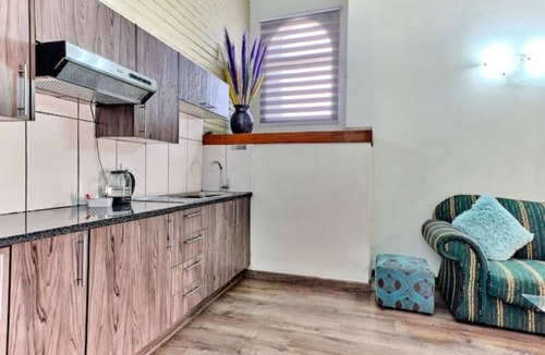 Woodmead Apartment | Advas' double delight with inverter!