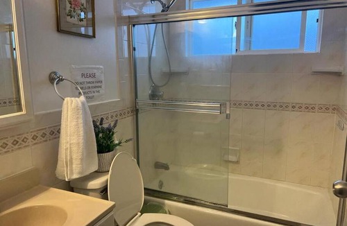 St. Francis Apartment | Affordable Private Rooms with Shared Bath Kitchen near SFO (SA)