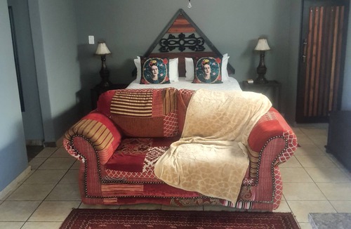 Mookgopong House | Africa s Eden Guesthouse