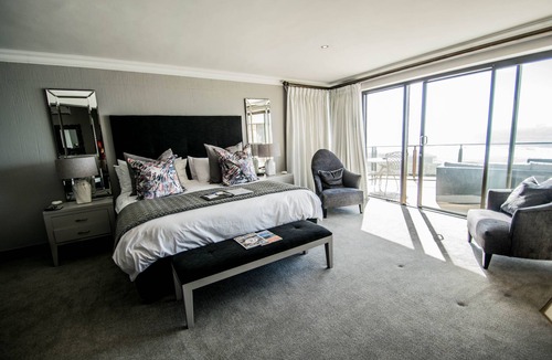 Hartenbos House | African ocean mansion on the beach