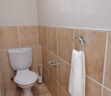 Sandown Apartment | Agile Accommodation - No load shedding