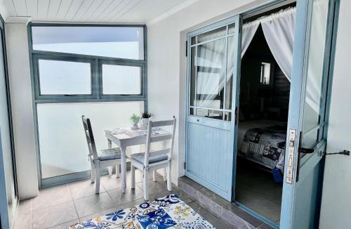 Calypso Beach House | Aircon 63 on Coral