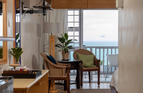 Van Dyks Bay House | Aire del Mar Guest House