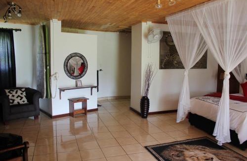 Kempton Park Cabin | Airport Bird & Game Lodge