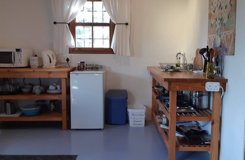 Franschhoek Cottage | Akkedis Pet-friendly Cottage on Fynbos Garden retreat