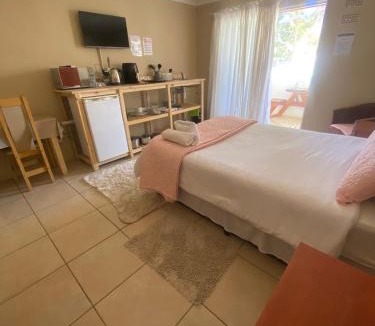 Calvinia Bed & Breakfast | Akkerdam Bed and Breakfast