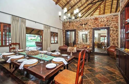 Lepele-Nkumpi Ski Chalet | Al Thandiwe Cliff Chat Lodge