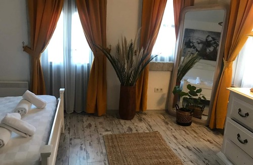 Hacımemis Bed & Breakfast | Alaçatı Flaneur