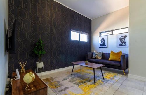 Greater Johannesburg Metropolitan Area Apartment | Alimama Spaces: Nonku's Greenlee Studio