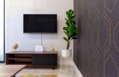 Greater Johannesburg Metropolitan Area Apartment | Alimama Spaces: Nonku's Greenlee Studio