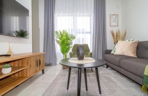 Greater Johannesburg Metropolitan Area Apartment | #AlimamaSpaces Akin's Greenlee Apartment