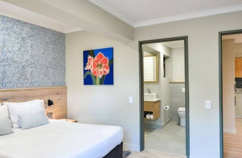 Rondebosch House | All Africa House