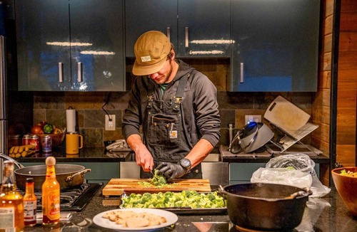 Truckee Cabin | All-Inclusive Mountain Cabin Retreat with Chef & Epic Alpine Views in Truckee, California