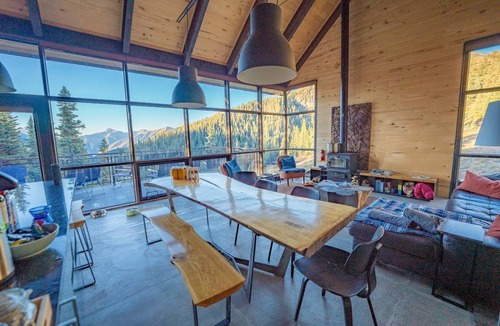 Truckee Cabin | All-Inclusive Mountain Cabin Retreat with Chef & Epic Alpine Views in Truckee, California