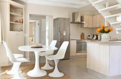 Steenberg Estate House | Almondbury Cottage