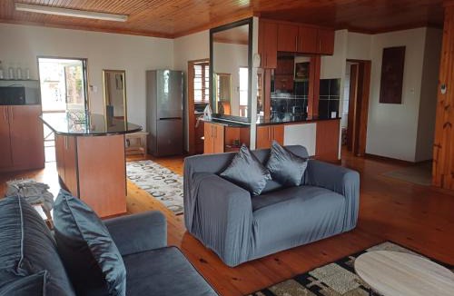 East London Apartment | Aloe Breeze Cove Rock