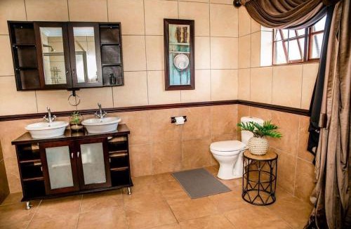 Rustenburg Apartment | Aloe room