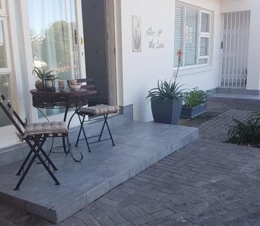Linkside Apartment | Aloe @ the Sea