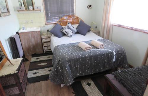 Kleinmond Apartment | Alpaca Self Catering Cottage Kleinmond