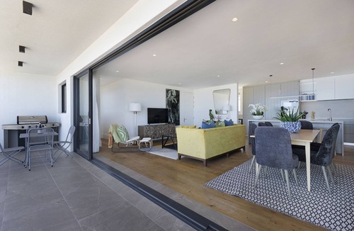 Sea Point Apartment | Alpha One 501 by HMH