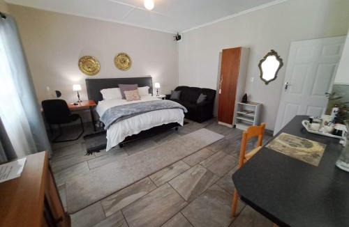 Somerset East House | Altenburgh Accommodation - Apartments