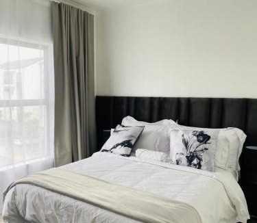 Bloubergstrand Apartment | Altin Pearl Luxury Apartment