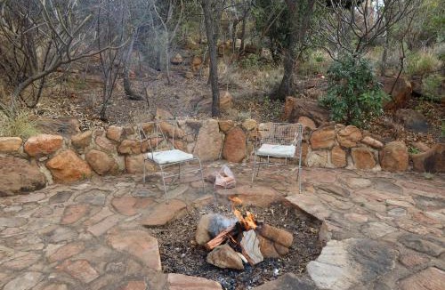 Buffelspoort Cabin | Amani Bush Escape