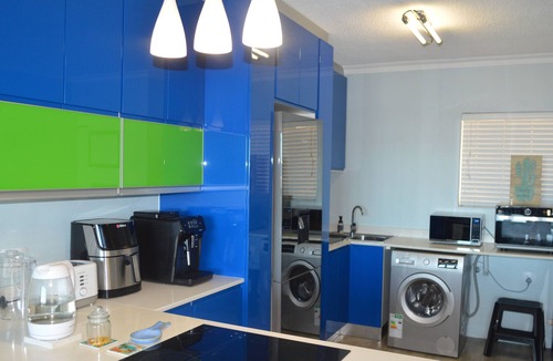 Summerstrand Apartment | Amazing corporate apartment with spectacular sea views & WiFi in Port Elizabeth.