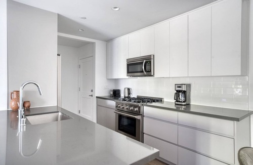 Sharon Heights Apartment | Amazing Menlo Park 1BR w/Gym, Pool & W/D, near Freeways, by Blueground