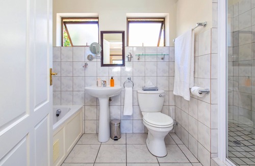 Hunter's Home House | Amber Guest Lodge