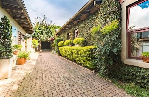 Menlo Park Apartment | Ambiance Guesthouse