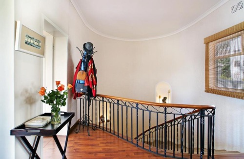 Three Anchor Bay House | Anchor Bay Guest House