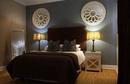 Athlone House | Anchors Boutique Lodge