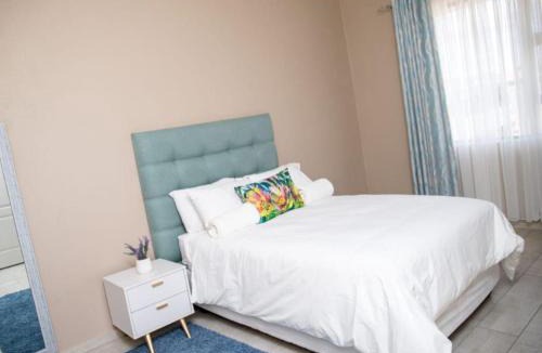 Moses Kotane Cabin | AndriMat Roadside Guest Lodge