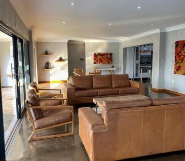 Sibasa Bed & Breakfast | ANISA GUESTHOUSE