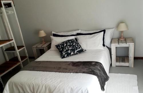 Stellenbosch House | Annika Self-catering and B&B