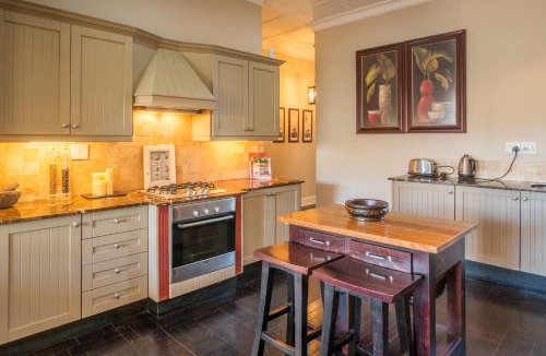Three Anchor Bay Villa | Antrim Luxury Villa