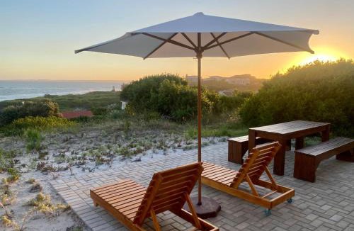 Paradise Beach Apartment | Anura - Luxurious Stay, 100m leap to the Beach!