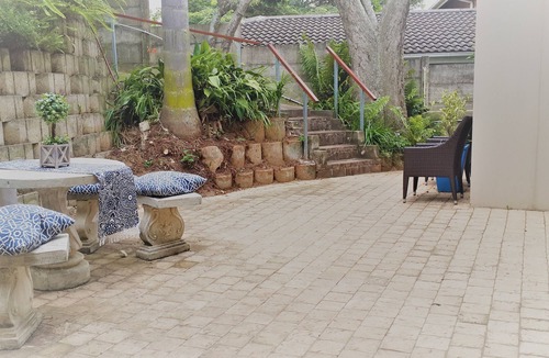 Salt Rock Apartment | Apart 7min walking distance to beach & Wi-Fi