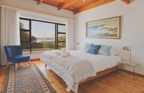 Gordons Bay Central Apartment | Apartment ∙ 2 bedrooms ∙ 4 guests