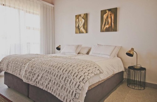 Gordons Bay Central Apartment | Apartment ∙ 2 bedrooms ∙ 4 guests