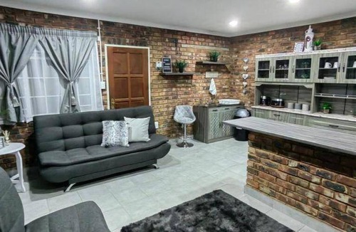 Boksburg Apartment | Apartment ∙ 1 bedroom ∙ 6 guests