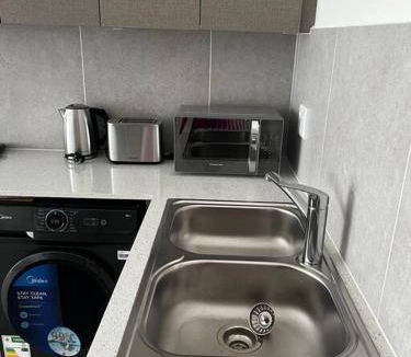 Greater Johannesburg Metropolitan Area Apartment | Apartment ∙ 1 bedroom ∙ 2 guests