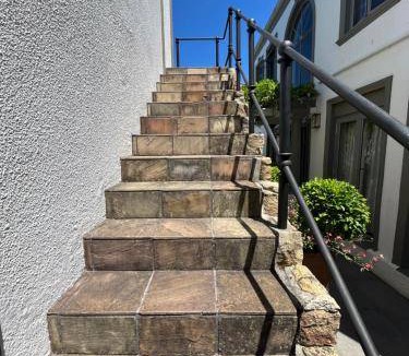 Claremont Apartment | Apartment ∙ 1 bedroom ∙ 2 guests