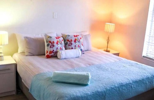 Emalahleni Apartment | Apartment ∙ 1 bedroom ∙ 7 guests