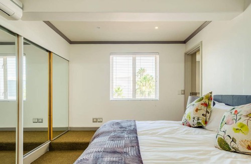 Mouille Point Apartment | Apartment ∙ 2 bedrooms ∙ 4 guests