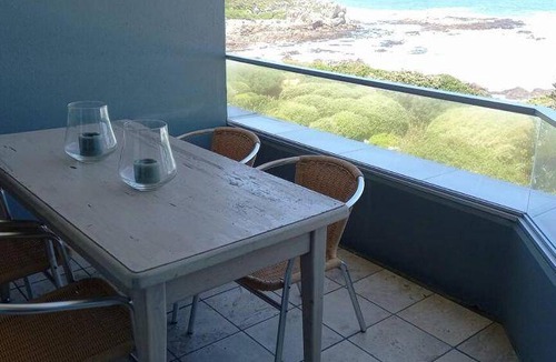 Eastcliff Apartment | Apartment ∙ 2 bedrooms ∙ 4 guests